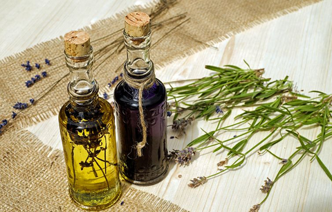 Top 5 Essential Oils That Are Perfect for Hair Growth and Loss And How to Use Them