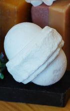 Load image into Gallery viewer, Waterlily &amp; Jasmine Bath Bomb